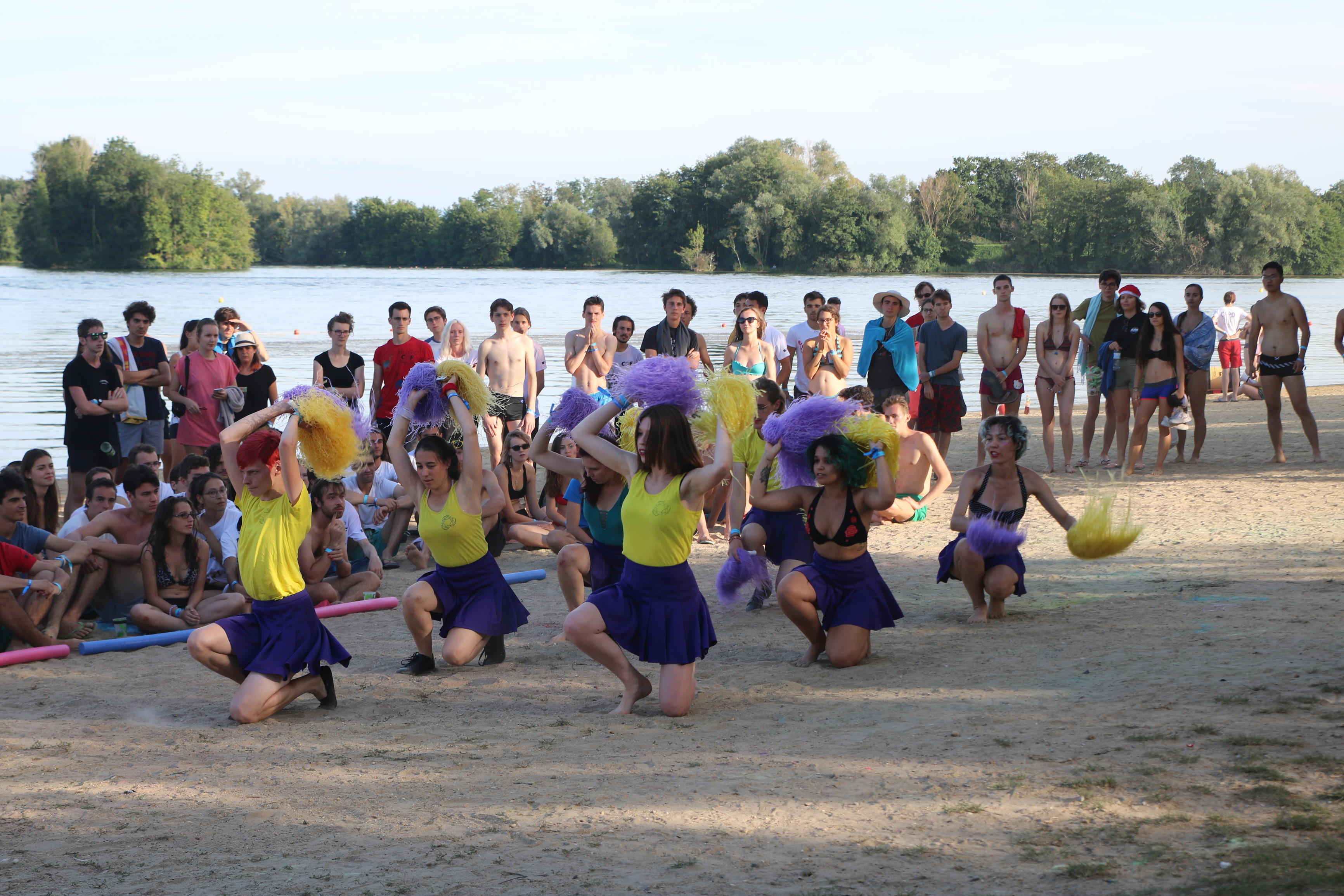 Jaune et violet!